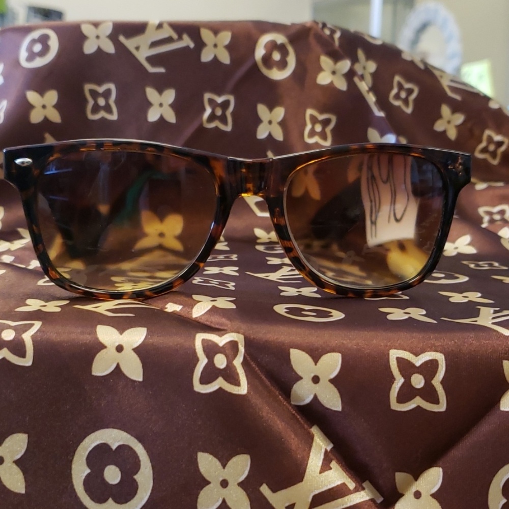 Ray ban readying  glasses